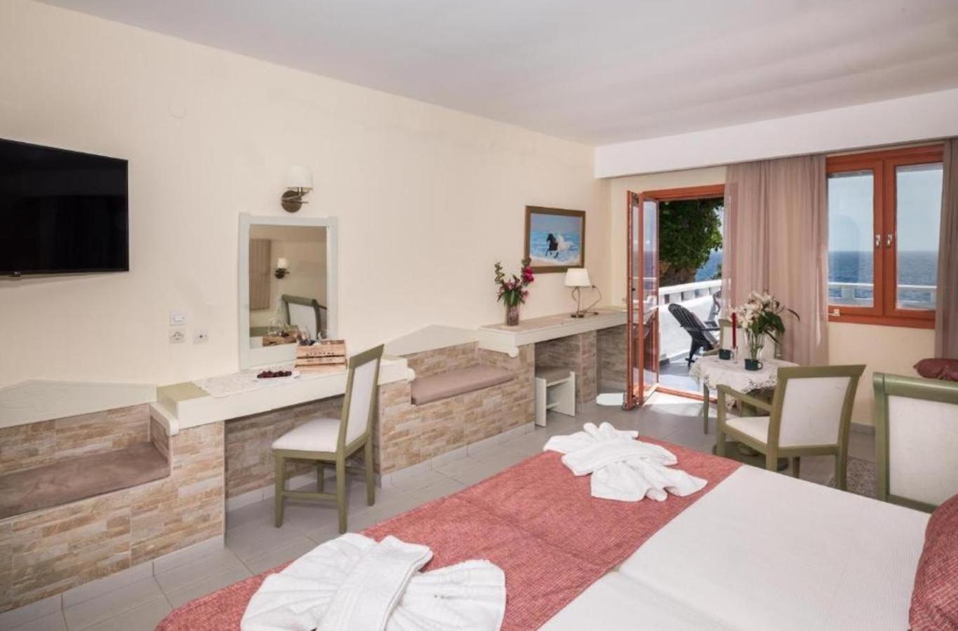 פלאקיאס Kalypso Cretan Village Resort & Spa חדר תמונה